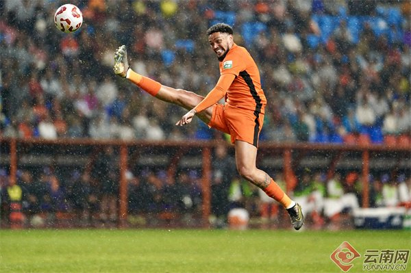 清晨中超传出新动向,犹他爵士远射贴柱,管理层表态——信心回归,赛季目标并未改变(002471中超控股股吧) 清晨中超传出新动向,犹他爵士远射贴柱,管理层表态——信心回归,赛季目标并未改变(002471中超控股股吧)