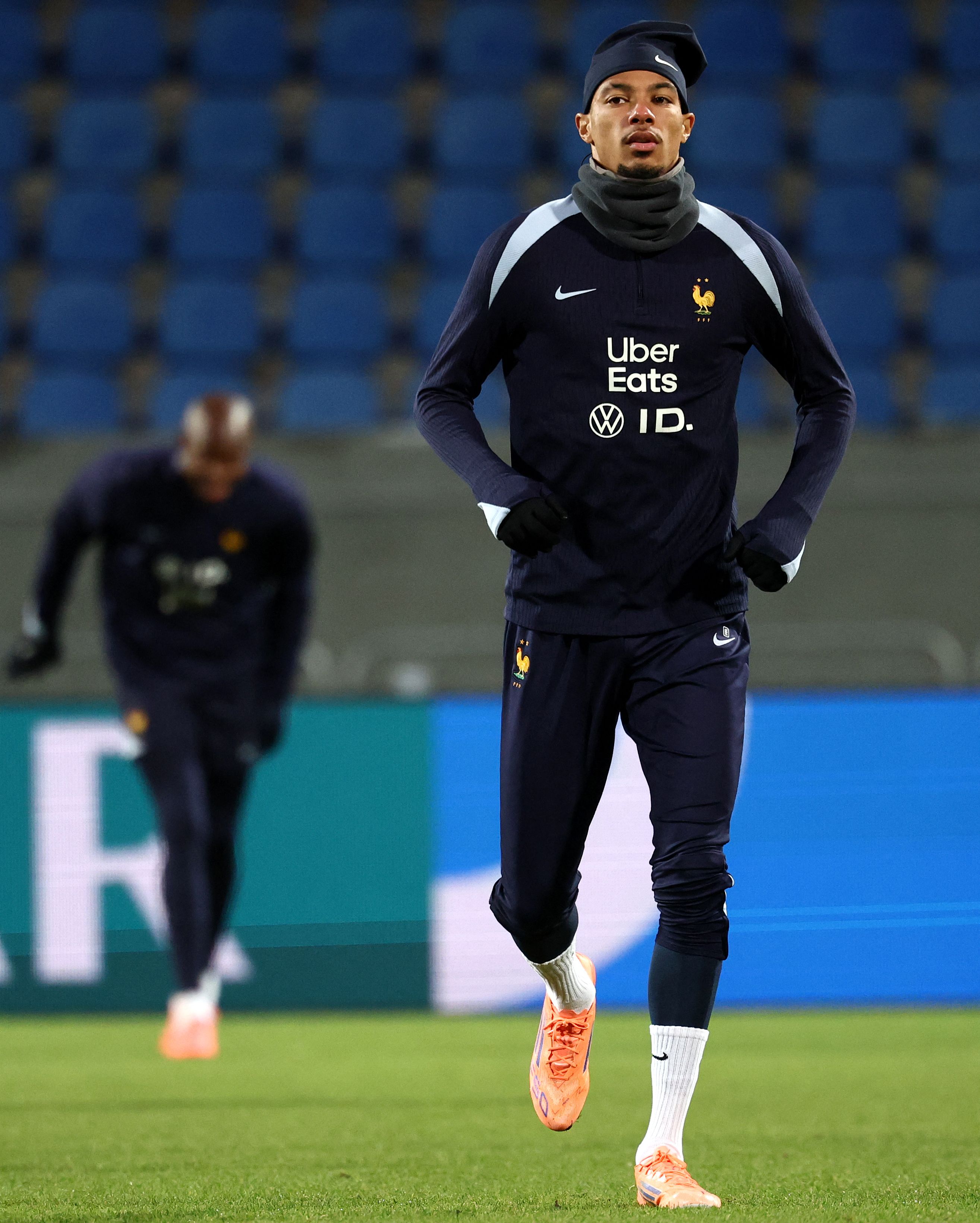 包含法国杯国际比赛日再迎强敌，阿贾克斯刷新队史纪录，主帅态度——态度坚定，资深球员宣示担当的词条